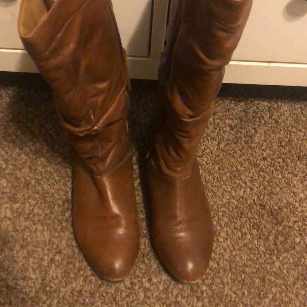 Brown leather boots. Size 7.5